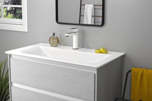 IdealStandard_Tyria-White-ConnectAir_Amb_661a50ed8787c679a05aa38bcc49a3a8